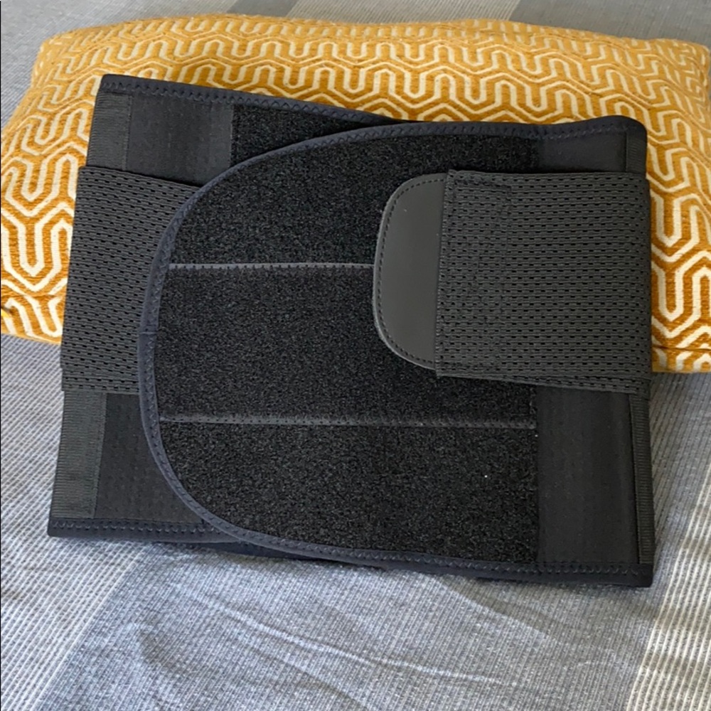 Black waist trainer brand new never used size med